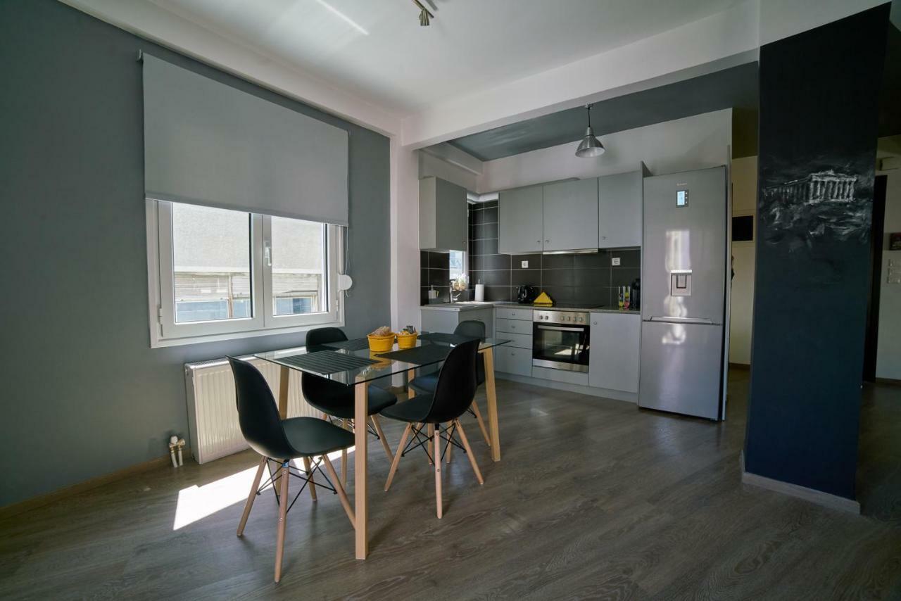 V&V Central & Elegant Apartment เอเธนส์ ภายนอก รูปภาพ