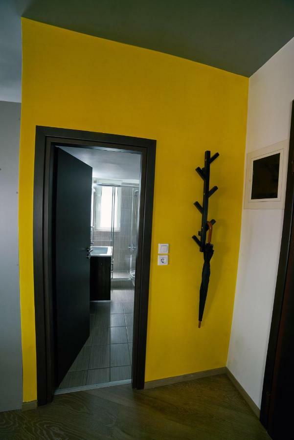 V&V Central & Elegant Apartment เอเธนส์ ภายนอก รูปภาพ